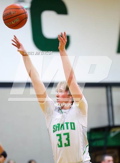 Thumbnail 1 in Lingleville vs. Santo (Santo Relentless Runnin' Cats Classic) photogallery.