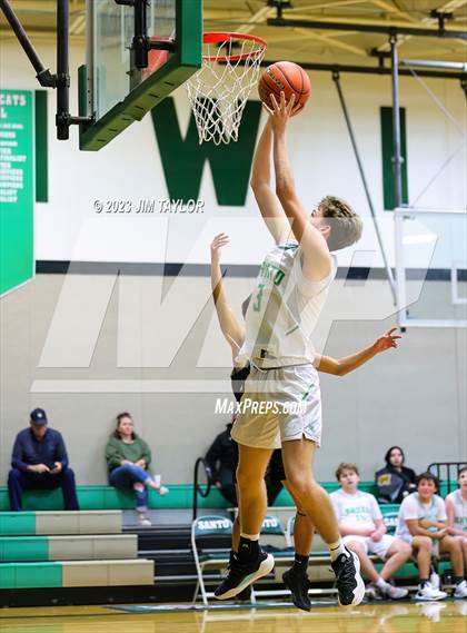 Thumbnail 3 in Lingleville vs. Santo (Santo Relentless Runnin' Cats Classic) photogallery.