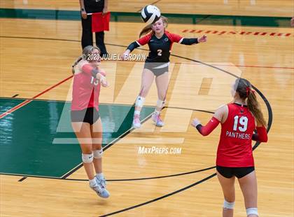 Thumbnail 1 in North Central vs. Cathedral (IHSAA 4A Sectional 10 Championship) photogallery.