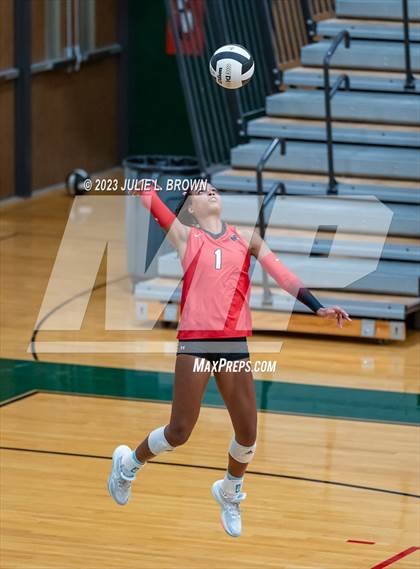 Thumbnail 3 in North Central vs. Cathedral (IHSAA 4A Sectional 10 Championship) photogallery.