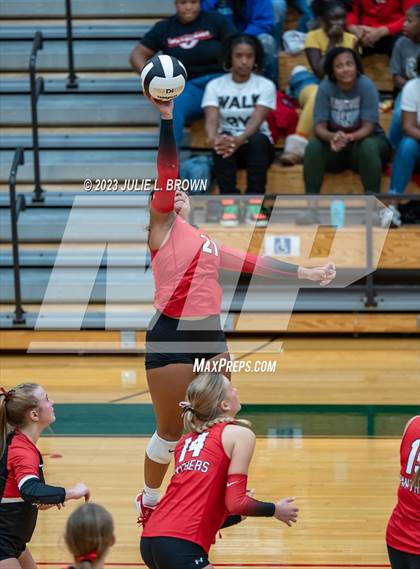 Thumbnail 3 in North Central vs. Cathedral (IHSAA 4A Sectional 10 Championship) photogallery.