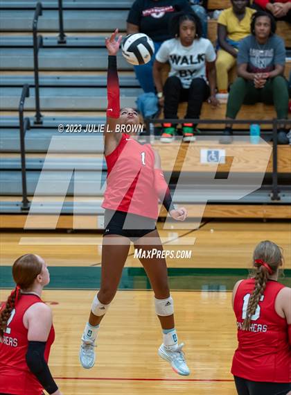 Thumbnail 1 in North Central vs. Cathedral (IHSAA 4A Sectional 10 Championship) photogallery.