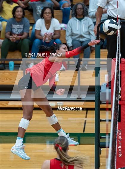 Thumbnail 3 in North Central vs. Cathedral (IHSAA 4A Sectional 10 Championship) photogallery.