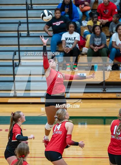 Thumbnail 1 in North Central vs. Cathedral (IHSAA 4A Sectional 10 Championship) photogallery.