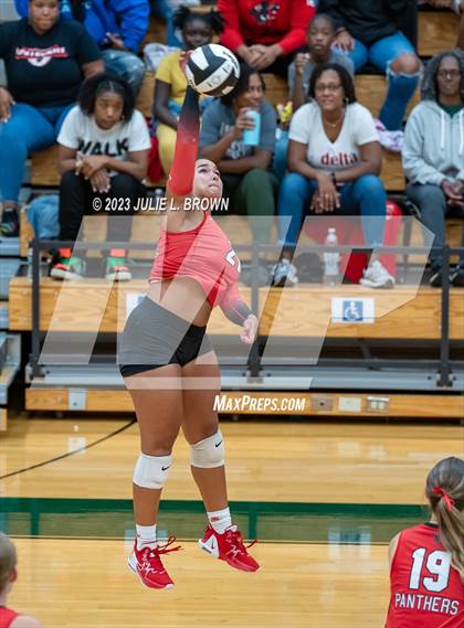Thumbnail 3 in North Central vs. Cathedral (IHSAA 4A Sectional 10 Championship) photogallery.