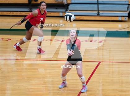 Thumbnail 3 in North Central vs. Cathedral (IHSAA 4A Sectional 10 Championship) photogallery.