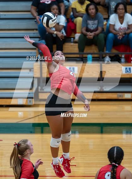 Thumbnail 1 in North Central vs. Cathedral (IHSAA 4A Sectional 10 Championship) photogallery.