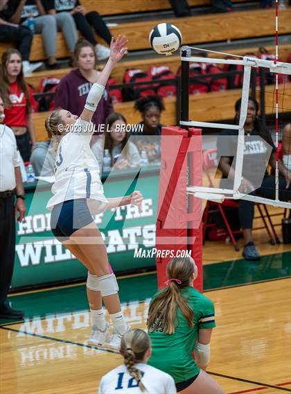 Thumbnail 2 in North Central vs. Cathedral (IHSAA 4A Sectional 10 Championship) photogallery.