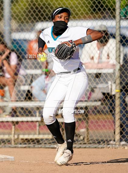 Thumbnail 1 in Sheldon @ Elk Grove photogallery.