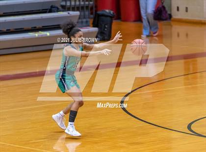 Thumbnail 3 in Warren Central vs Cathedral (IHSAA 4A Sectional 1st Round) photogallery.