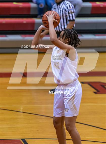 Thumbnail 2 in Warren Central vs Cathedral (IHSAA 4A Sectional 1st Round) photogallery.
