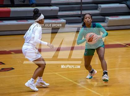 Thumbnail 3 in Warren Central vs Cathedral (IHSAA 4A Sectional 1st Round) photogallery.