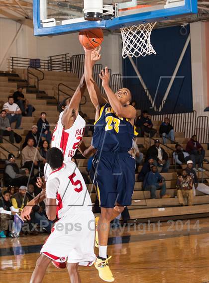 Thumbnail 1 in Sanford vs. Rancocas Valley (Battle by the Bay) photogallery.