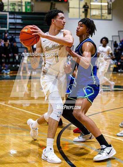 Thumbnail 2 in Westfield vs. South Lakes (VHSL Class 6 Region D Final) photogallery.