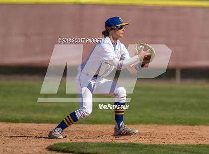 Thumbnail 3 in Mar Vista vs. San Pasqual (Lions Tournament) photogallery.
