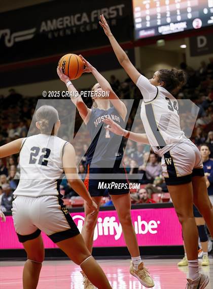 Thumbnail 2 in Snow Canyon vs. Mountain Crest (UHSAA 4A Quarterfinal) photogallery.