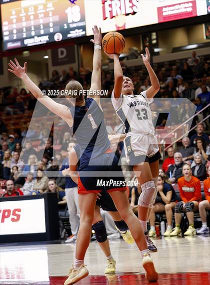 Thumbnail 2 in Snow Canyon vs. Mountain Crest (UHSAA 4A Quarterfinal) photogallery.