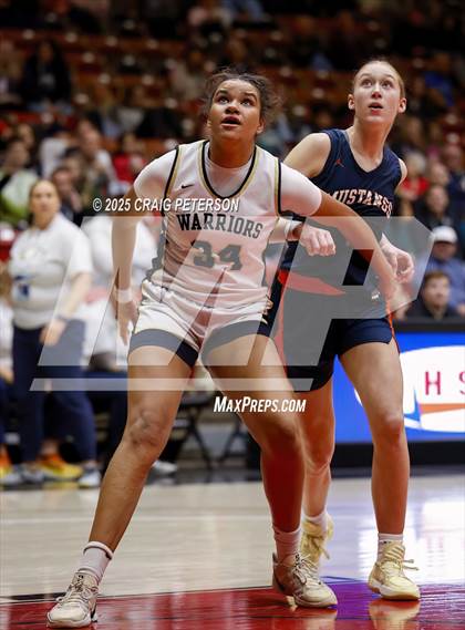 Thumbnail 2 in Snow Canyon vs. Mountain Crest (UHSAA 4A Quarterfinal) photogallery.