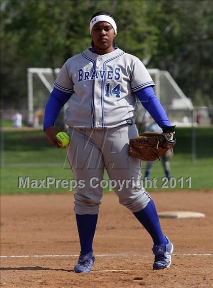 Thumbnail 2 in Westlake vs. Lompoc (Simi Tournament) photogallery.