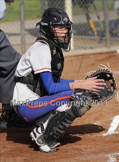 Thumbnail 3 in Westlake vs. Lompoc (Simi Tournament) photogallery.
