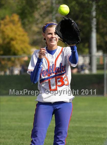 Thumbnail 2 in Westlake vs. Lompoc (Simi Tournament) photogallery.