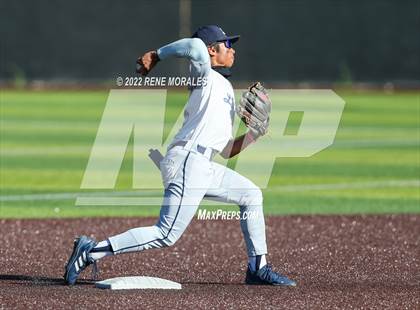 Thumbnail 2 in Loyola vs St Francis photogallery.