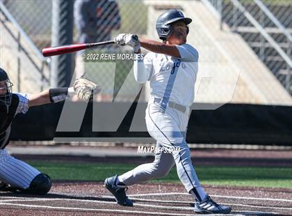 Thumbnail 3 in Loyola vs St Francis photogallery.