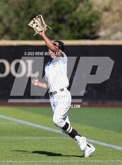 Thumbnail 2 in Loyola vs St Francis photogallery.