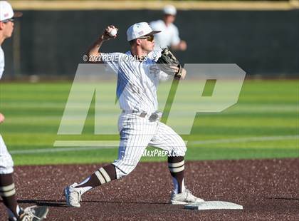 Thumbnail 2 in Loyola vs St Francis photogallery.