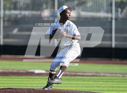 Thumbnail 2 in Loyola vs St Francis photogallery.