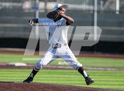 Thumbnail 2 in Loyola vs St Francis photogallery.