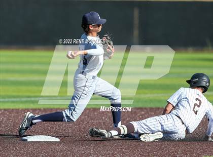 Thumbnail 2 in Loyola vs St Francis photogallery.