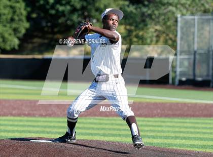 Thumbnail 2 in Loyola vs St Francis photogallery.