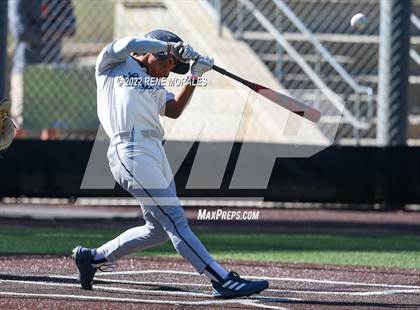 Thumbnail 2 in Loyola vs St Francis photogallery.