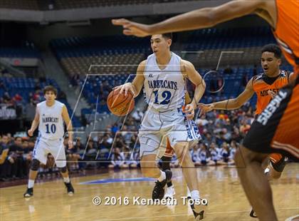 Thumbnail 2 in Lancaster vs. Vela (UIL 5A Semifinal) photogallery.