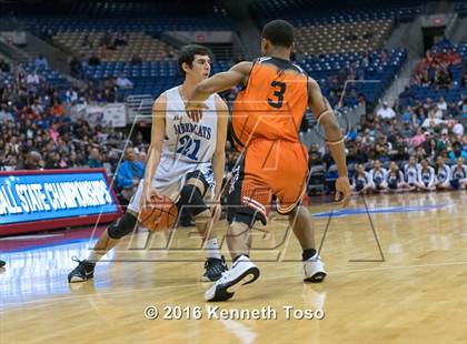 Thumbnail 1 in Lancaster vs. Vela (UIL 5A Semifinal) photogallery.
