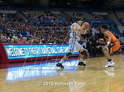 Thumbnail 2 in Lancaster vs. Vela (UIL 5A Semifinal) photogallery.