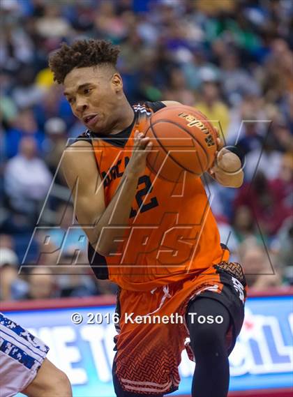 Thumbnail 2 in Lancaster vs. Vela (UIL 5A Semifinal) photogallery.