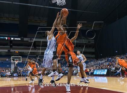 Thumbnail 3 in Lancaster vs. Vela (UIL 5A Semifinal) photogallery.