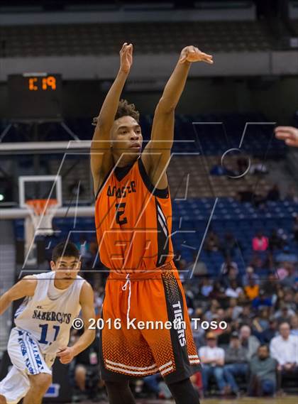 Thumbnail 1 in Lancaster vs. Vela (UIL 5A Semifinal) photogallery.