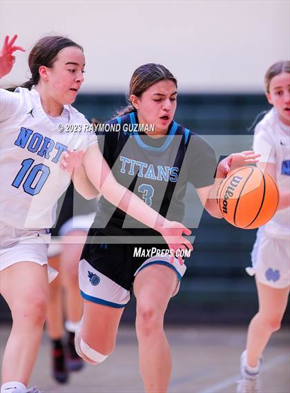 Thumbnail 2 in Clovis North vs. Orange Cove photogallery.