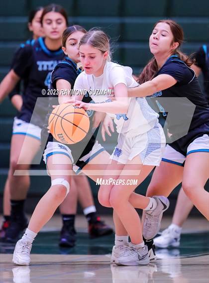 Thumbnail 3 in Clovis North vs. Orange Cove photogallery.