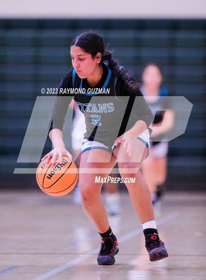 Thumbnail 1 in Clovis North vs. Orange Cove photogallery.