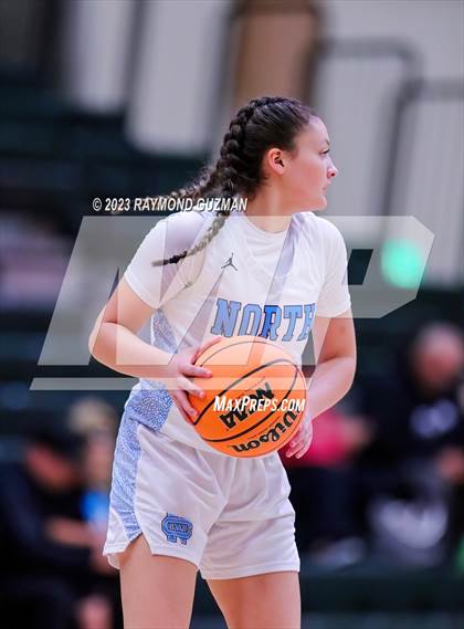 Thumbnail 3 in Clovis North vs. Orange Cove photogallery.