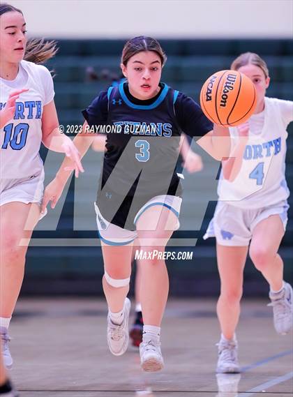 Thumbnail 1 in Clovis North vs. Orange Cove photogallery.
