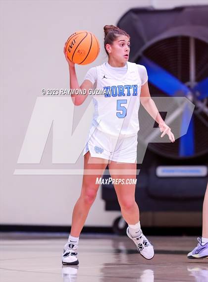 Thumbnail 1 in Clovis North vs. Orange Cove photogallery.