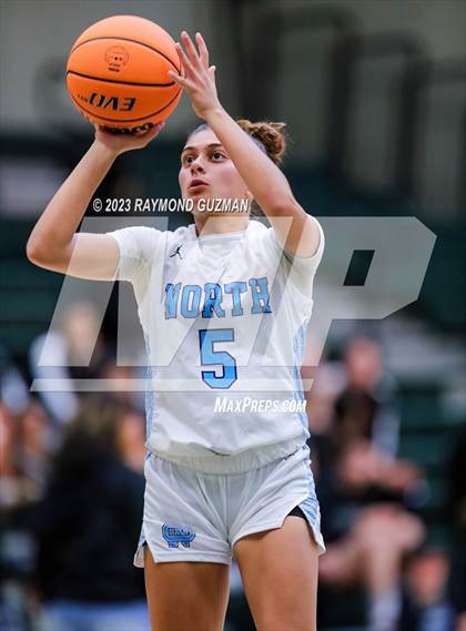 Thumbnail 2 in Clovis North vs. Orange Cove photogallery.