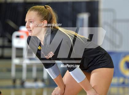 Thumbnail 2 in Lincoln vs. Point Loma (CIF State D3 Final) photogallery.