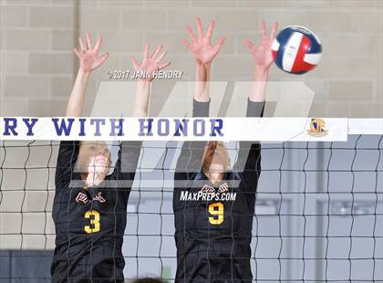Thumbnail 2 in Lincoln vs. Point Loma (CIF State D3 Final) photogallery.
