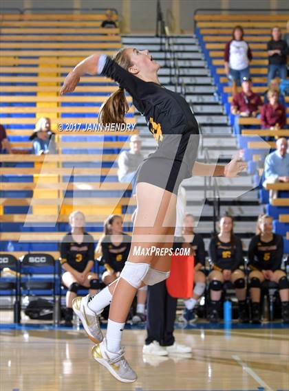 Thumbnail 2 in Lincoln vs. Point Loma (CIF State D3 Final) photogallery.